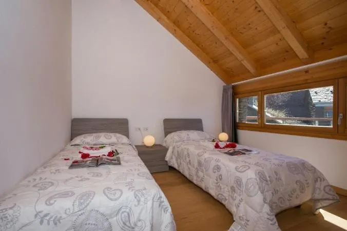 House With 3 Bedrooms T5 Bellano 0*,  Italy