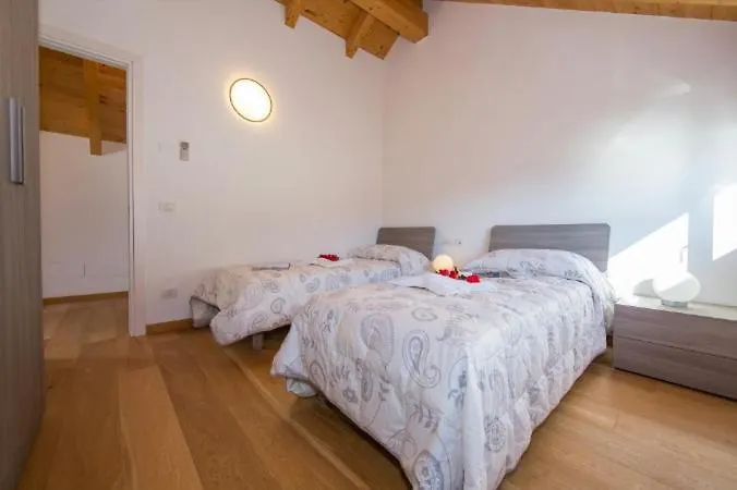 Holiday home House With 3 Bedrooms T5 Bellano Italy