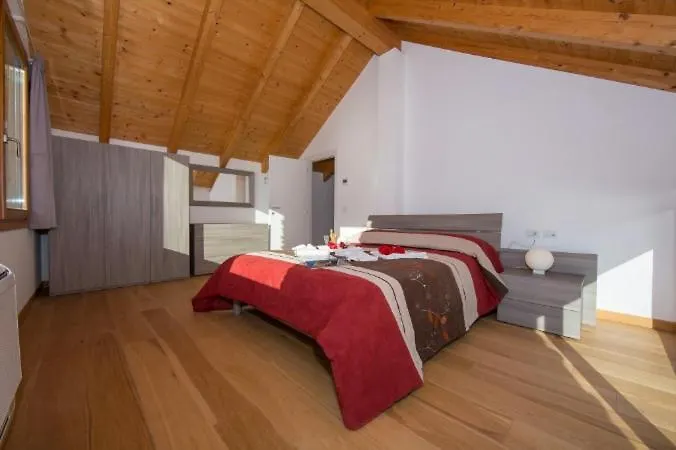 House With 3 Bedrooms T5 Bellano Italy